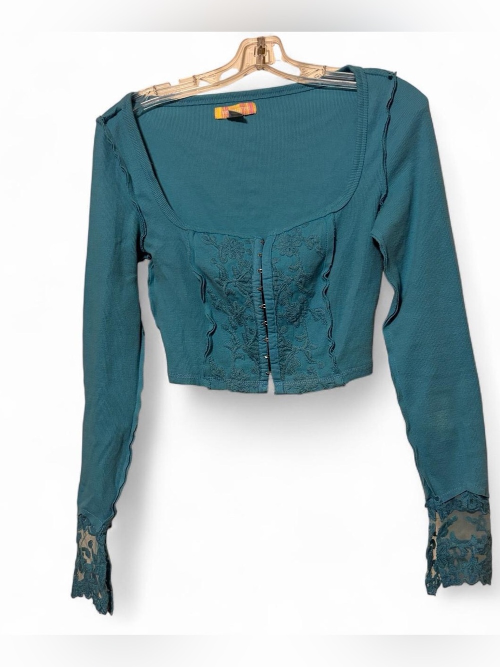 Urban Outfitters gorgeous blue lace floral embroidered size medium top